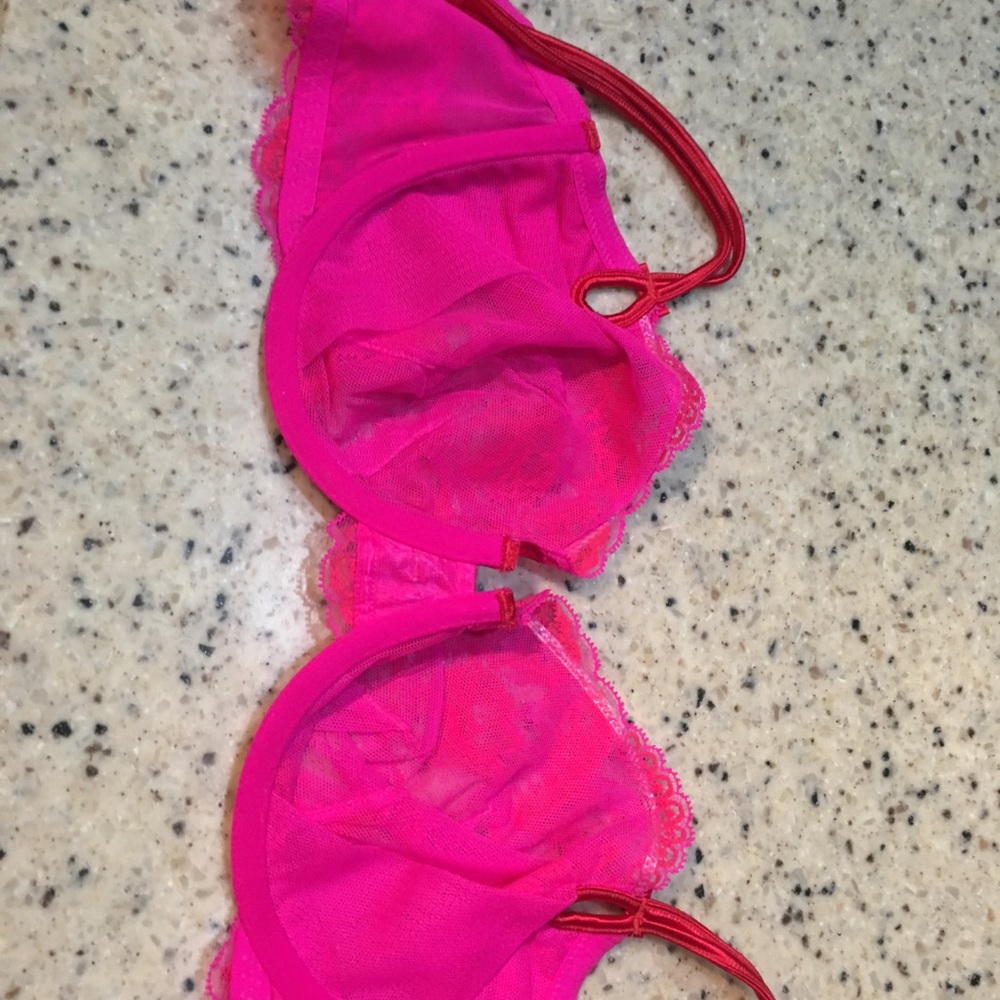 Victoria’s Secret 36D hot pink lace bra - Picture 4 of 5
